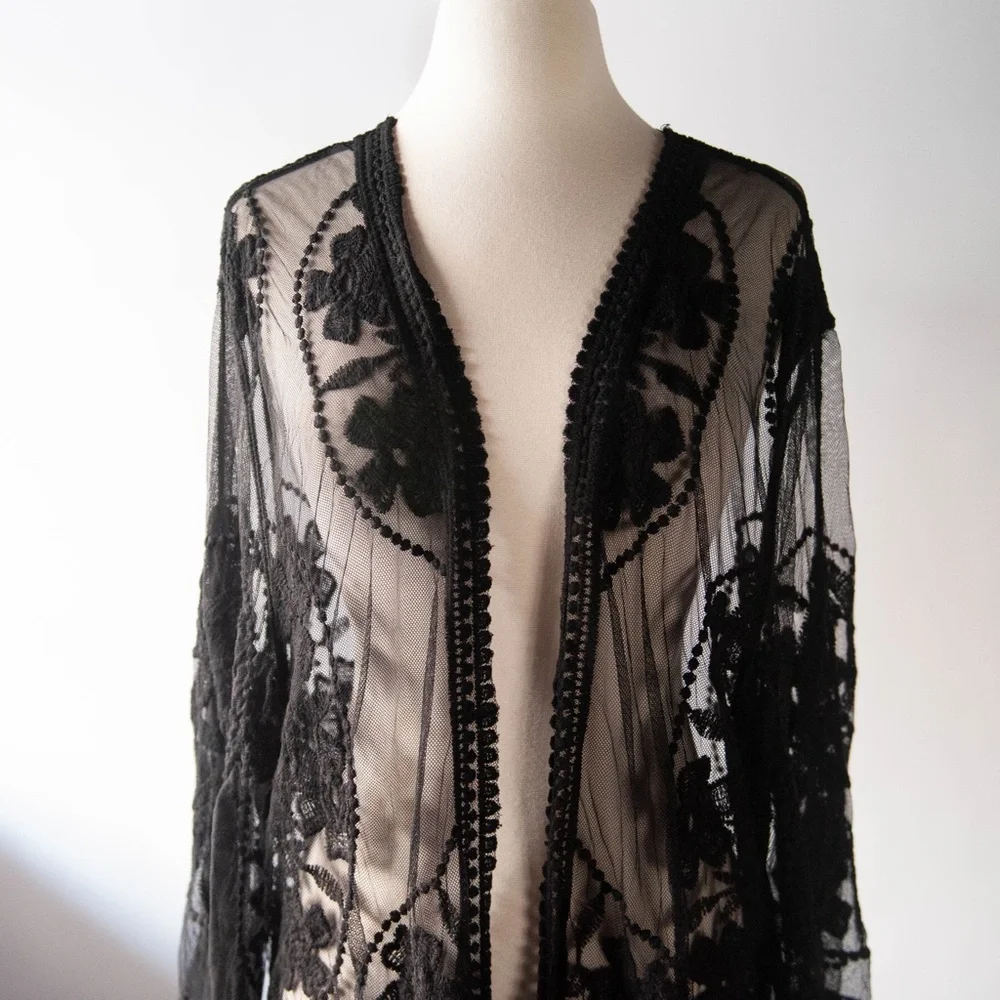 Francesca's Sheer Floral Boho Black Lace Ankle Length Cover Up Kimono - Picture 4 of 10